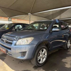 Alternative view of Toyota RAV4 2009