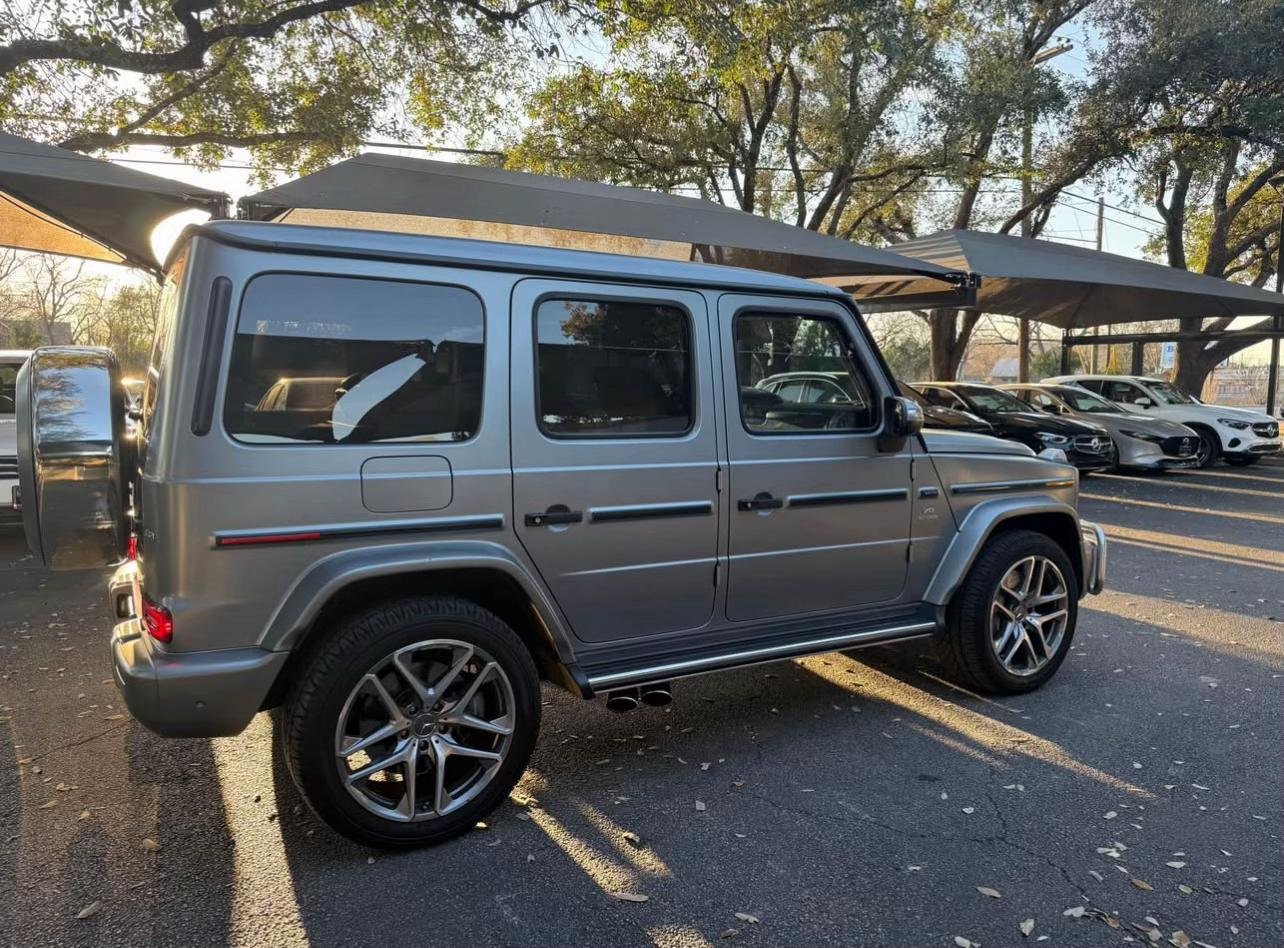 2021 MercedesBenz G class G 63 AMG 4MATIC Sport Utility 4D - Image 19