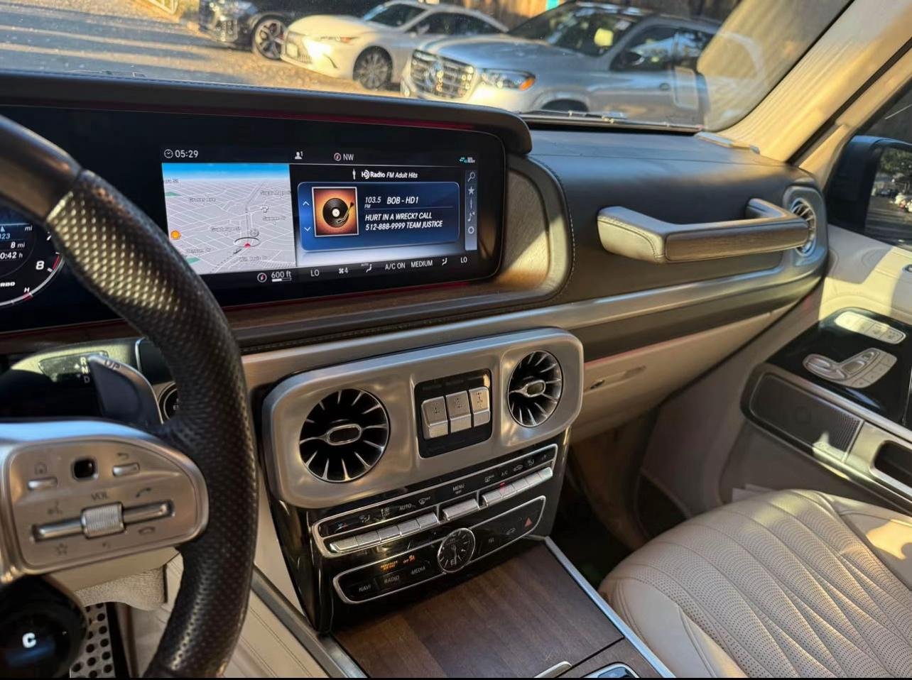 2021 MercedesBenz G class G 63 AMG 4MATIC Sport Utility 4D - Image 16