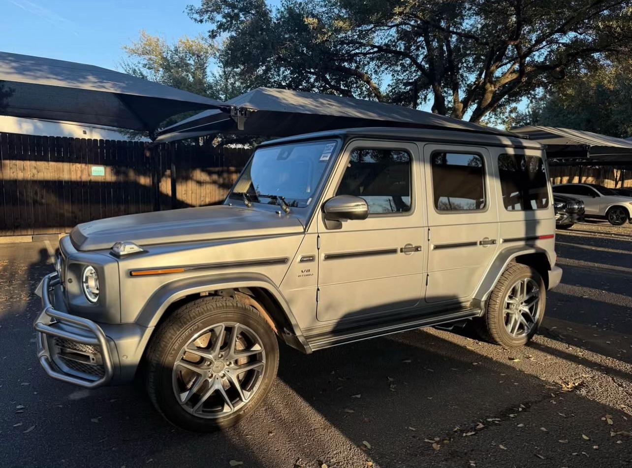 2021 MercedesBenz G class G 63 AMG 4MATIC Sport Utility 4D - Image 14