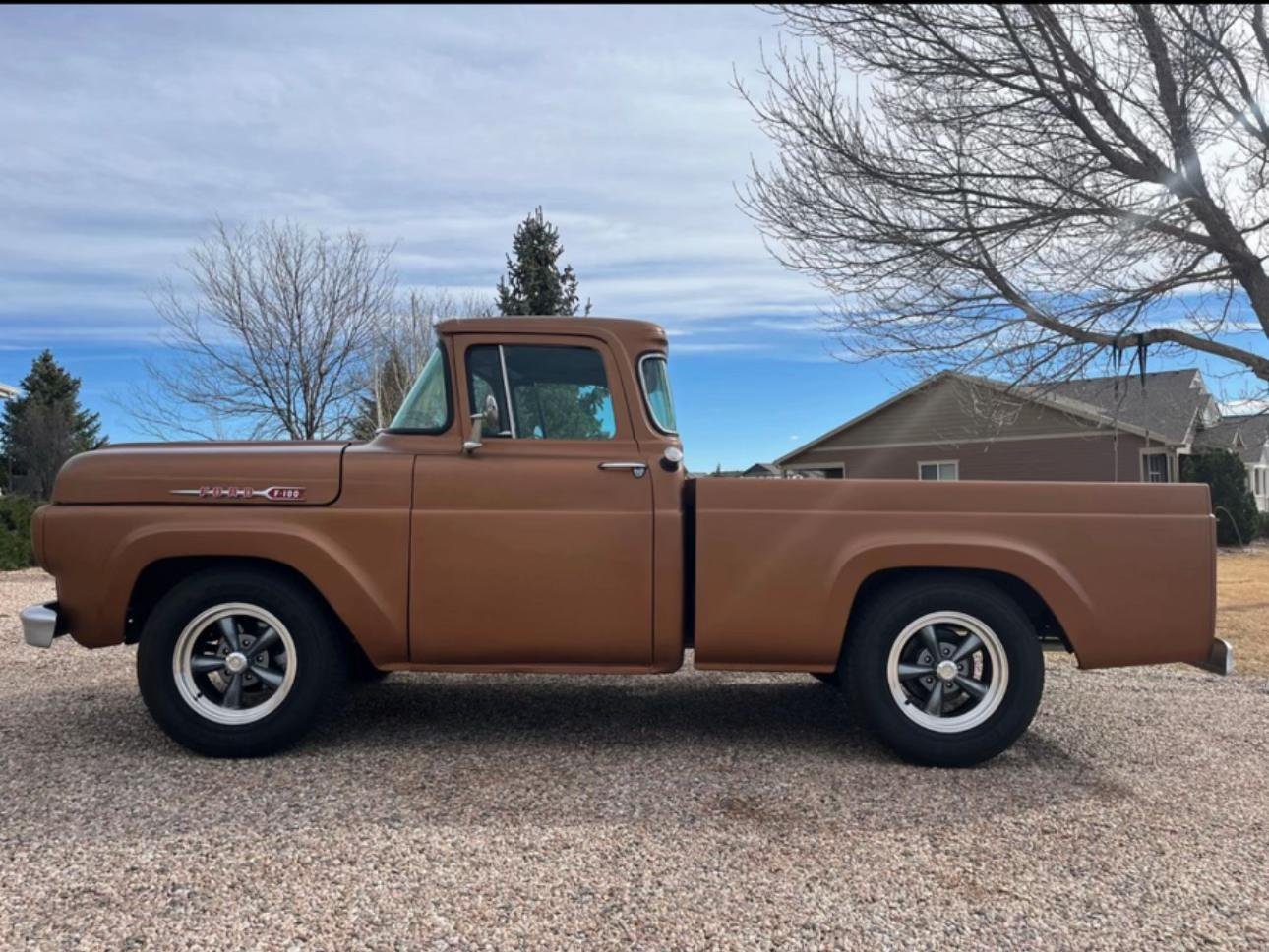 Classic beauty :1960 Ford -F-100 - Image 9