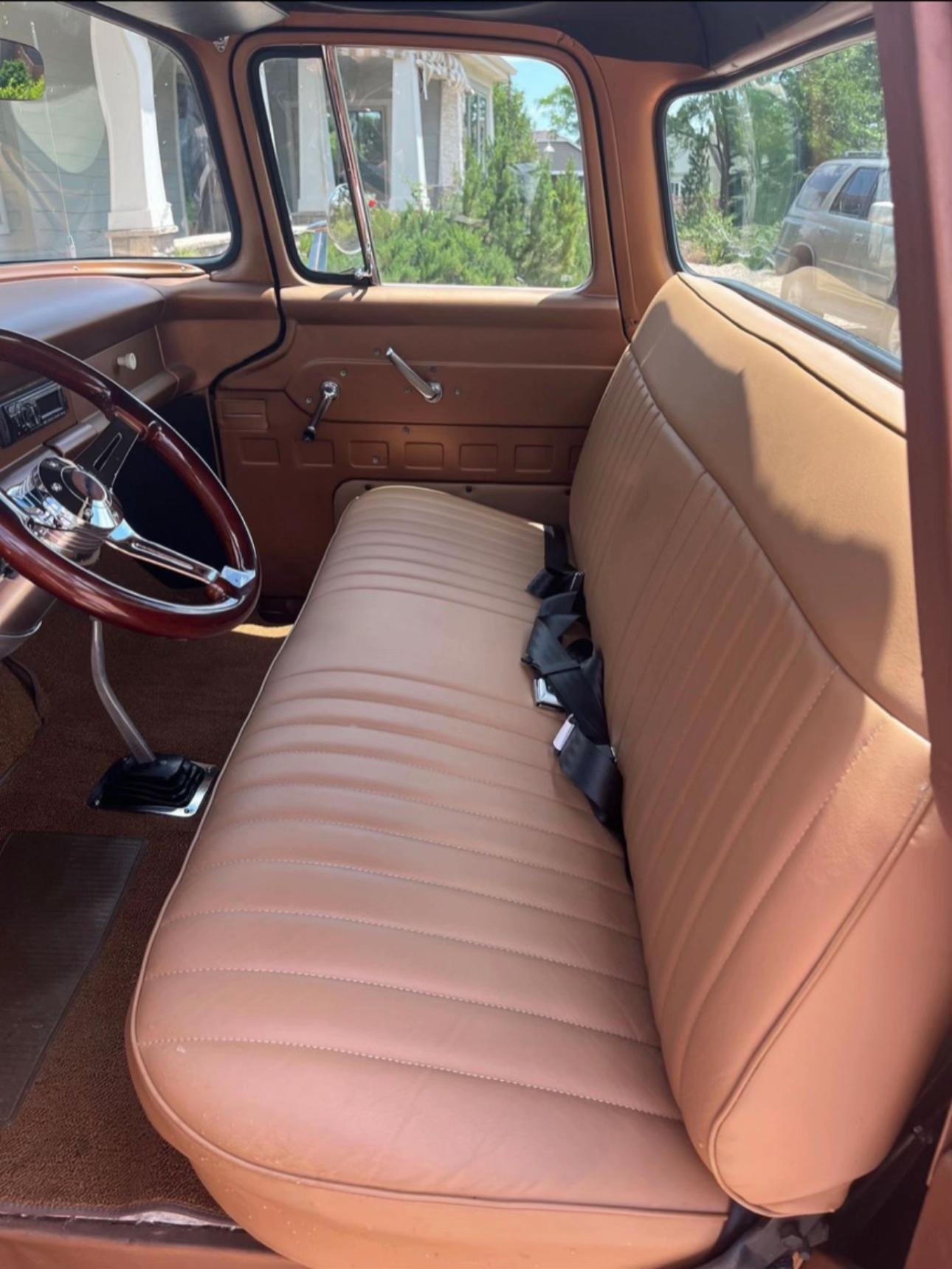 Classic beauty :1960 Ford -F-100 - Image 22