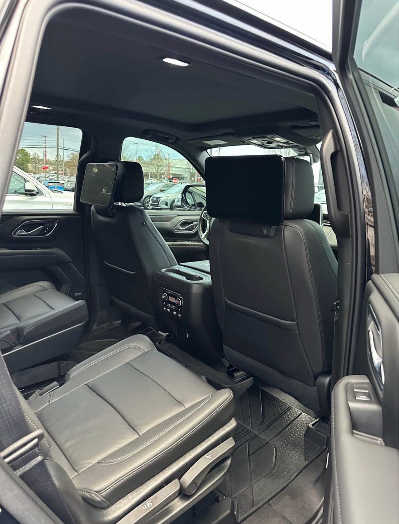 2021 Chevrolet Tahoe · LT Sport Utility 4D - Image 10