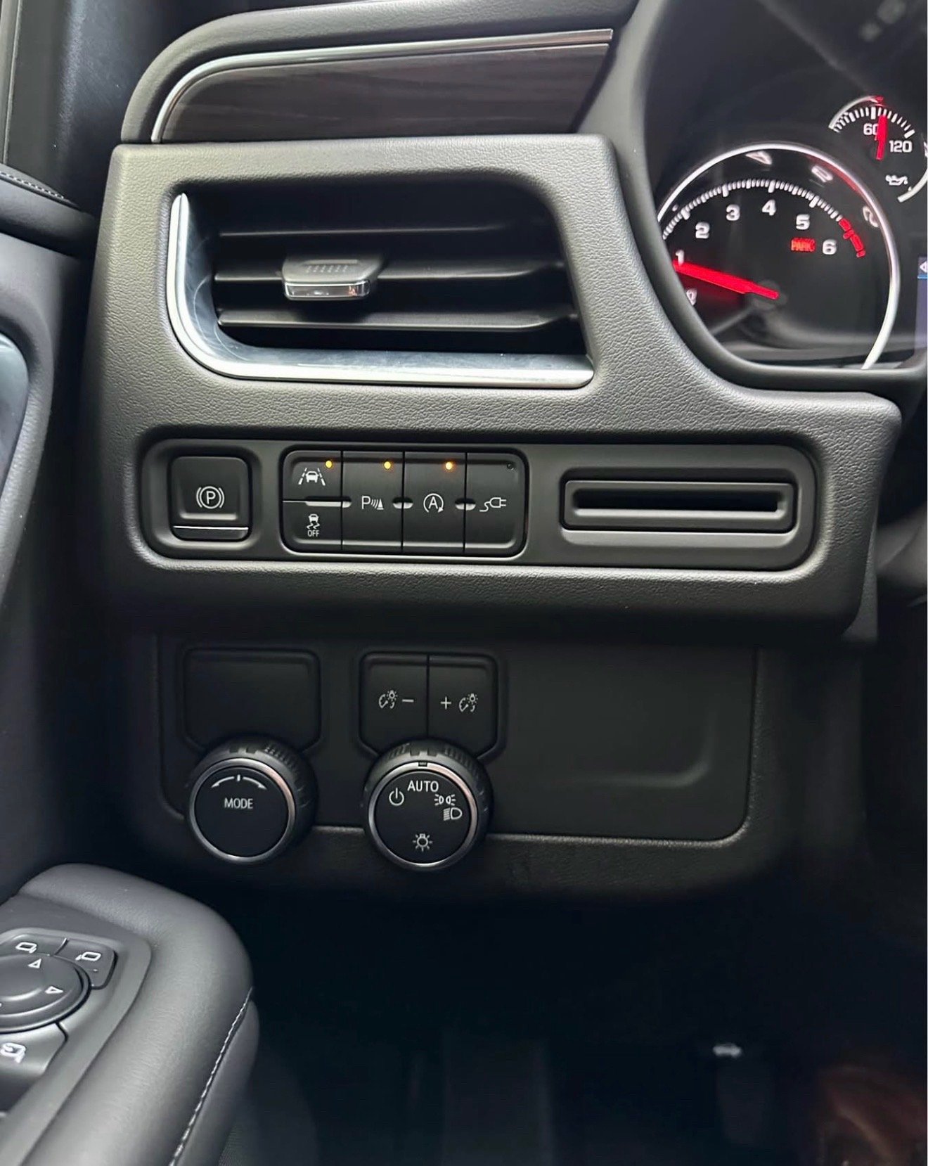 2021 Chevrolet Tahoe · LT Sport Utility 4D - Image 17