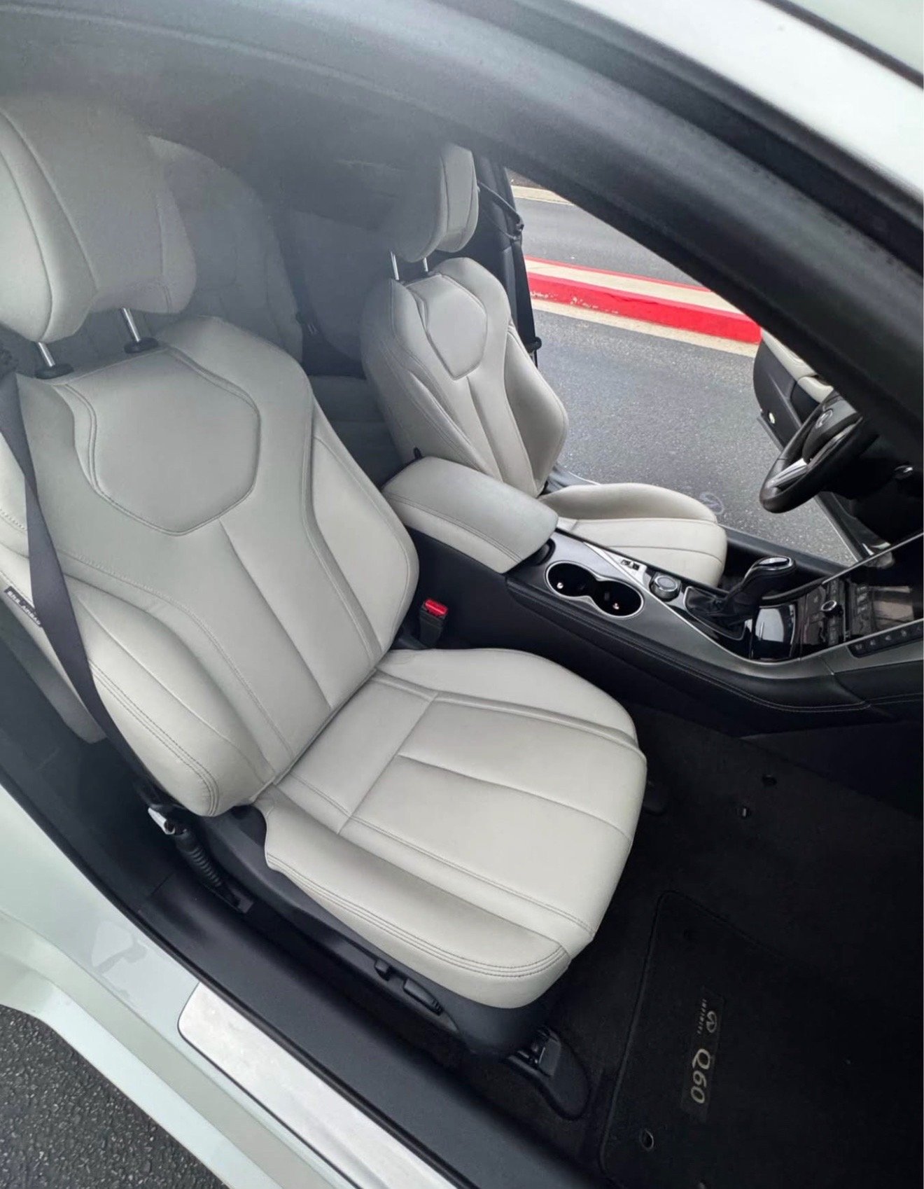 2019 Infinity Q60 -3 .0t Luxury 2D cup - Image 4