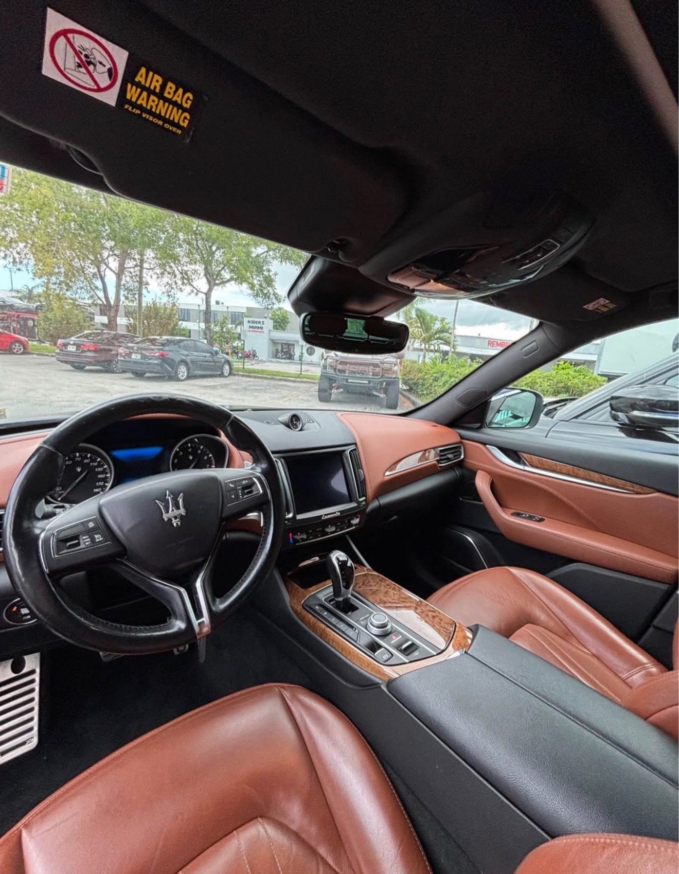 Maserati Levante 2017 V6 Power meets luxury in this Italian SUV. - Image 5