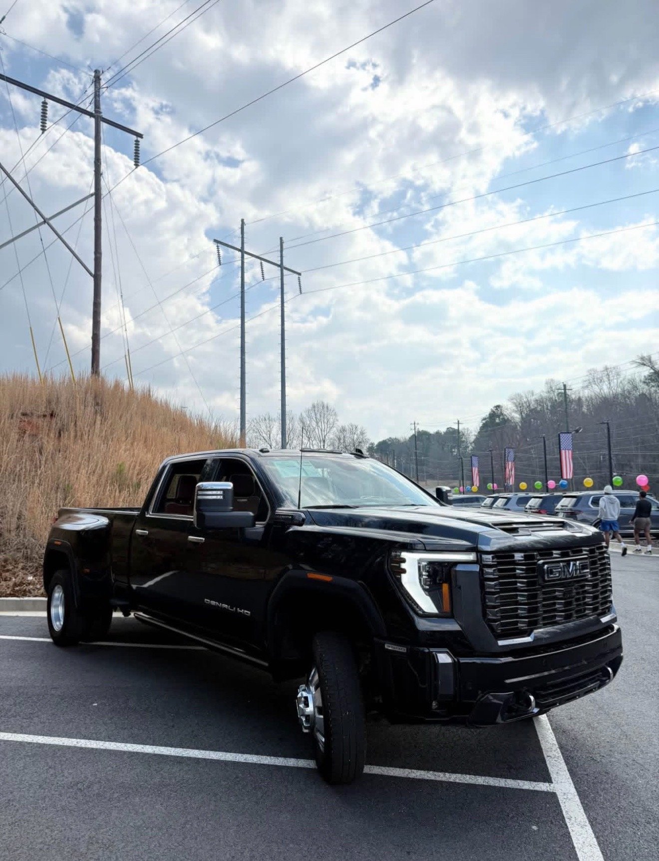 2024 GMC Sierra 3500 HD Crew Cab Denali Ultimate Pickup 4D 8 Ft - Image 12