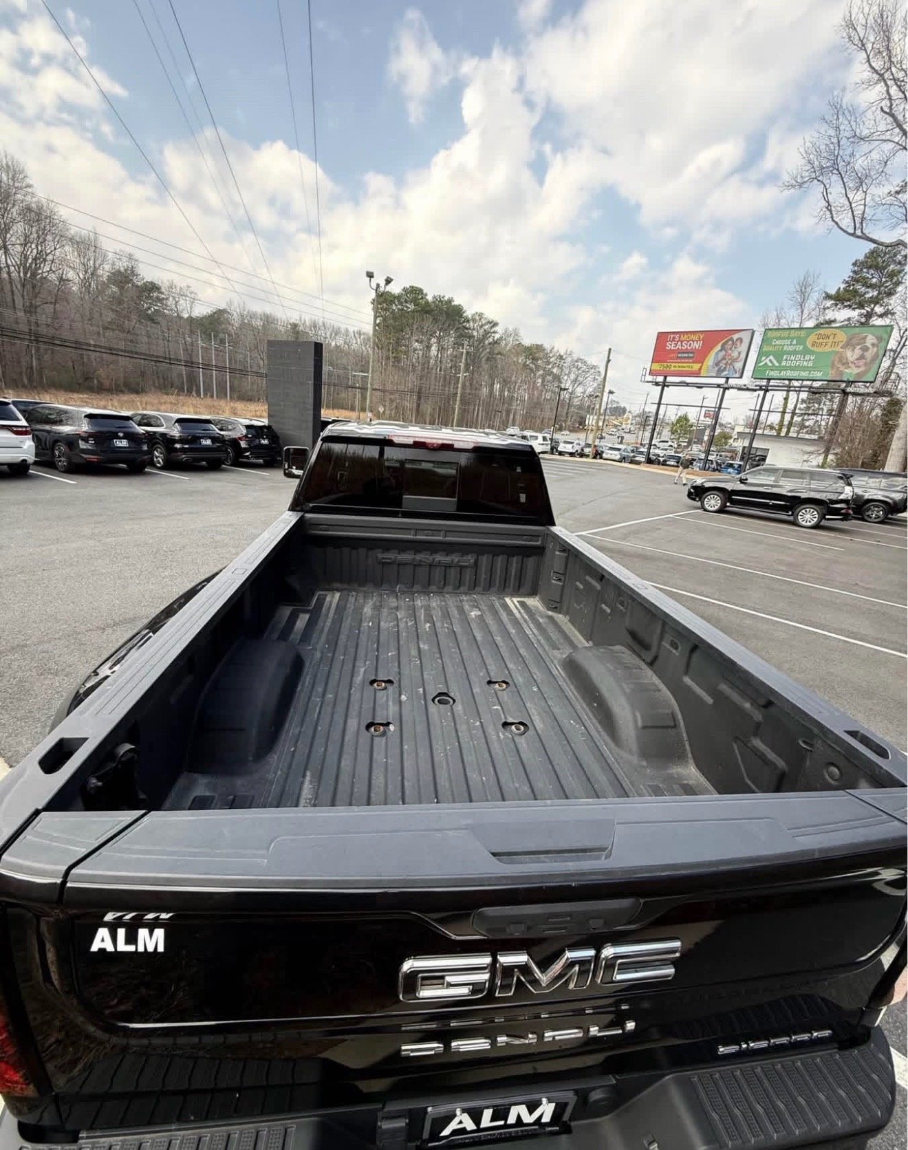 2024 GMC Sierra 3500 HD Crew Cab Denali Ultimate Pickup 4D 8 Ft - Image 10