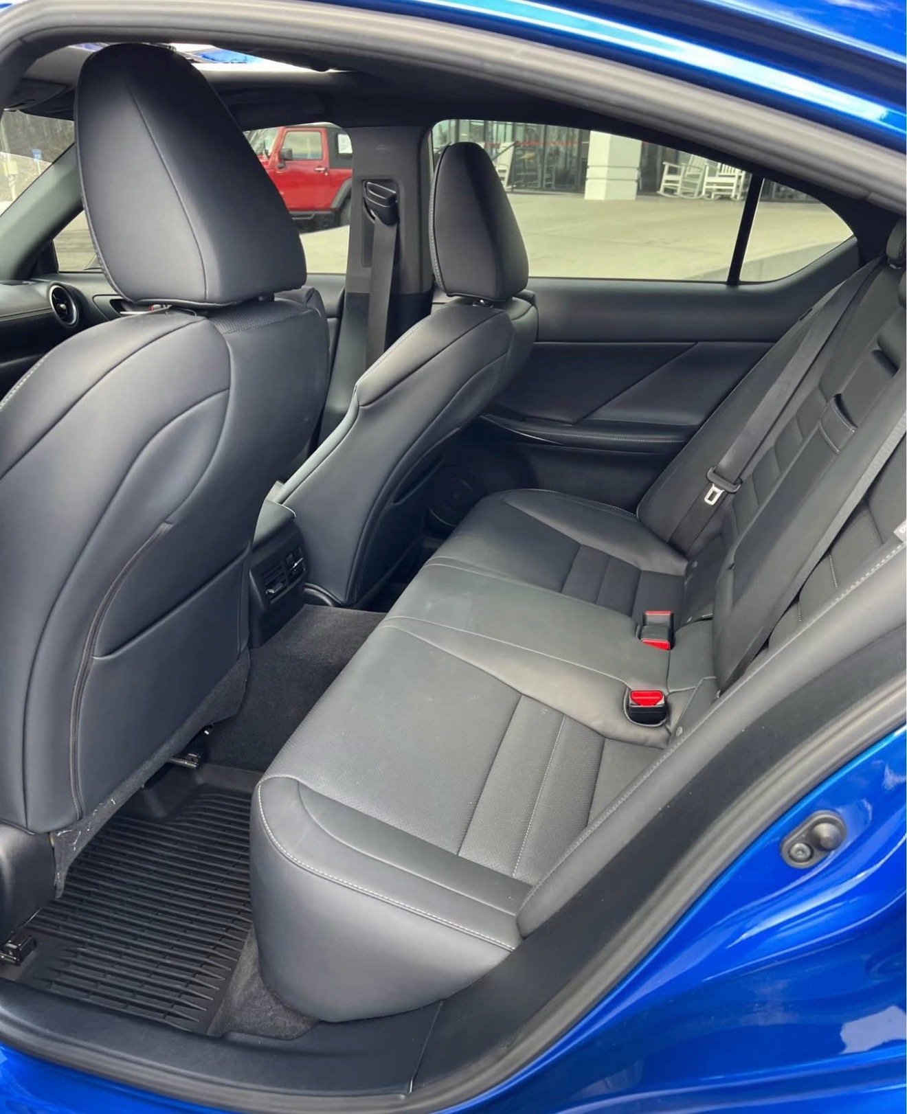 2022 Lexus IS 350 F Sport Sedan 4D - Image 8