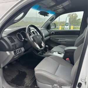 Alternative view of 2014 TOYOTA TACOMA V6 4.0L