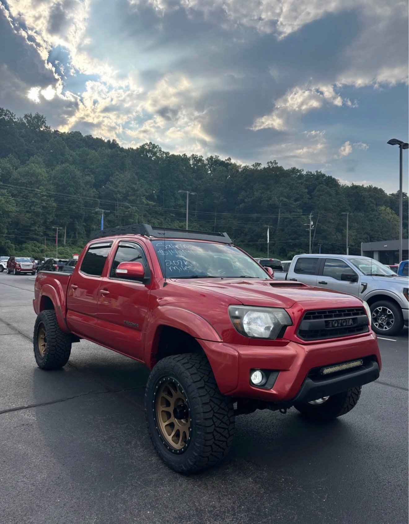 2012 Toyota Tacoma V6 4x4 – TRD Sport - Image 4
