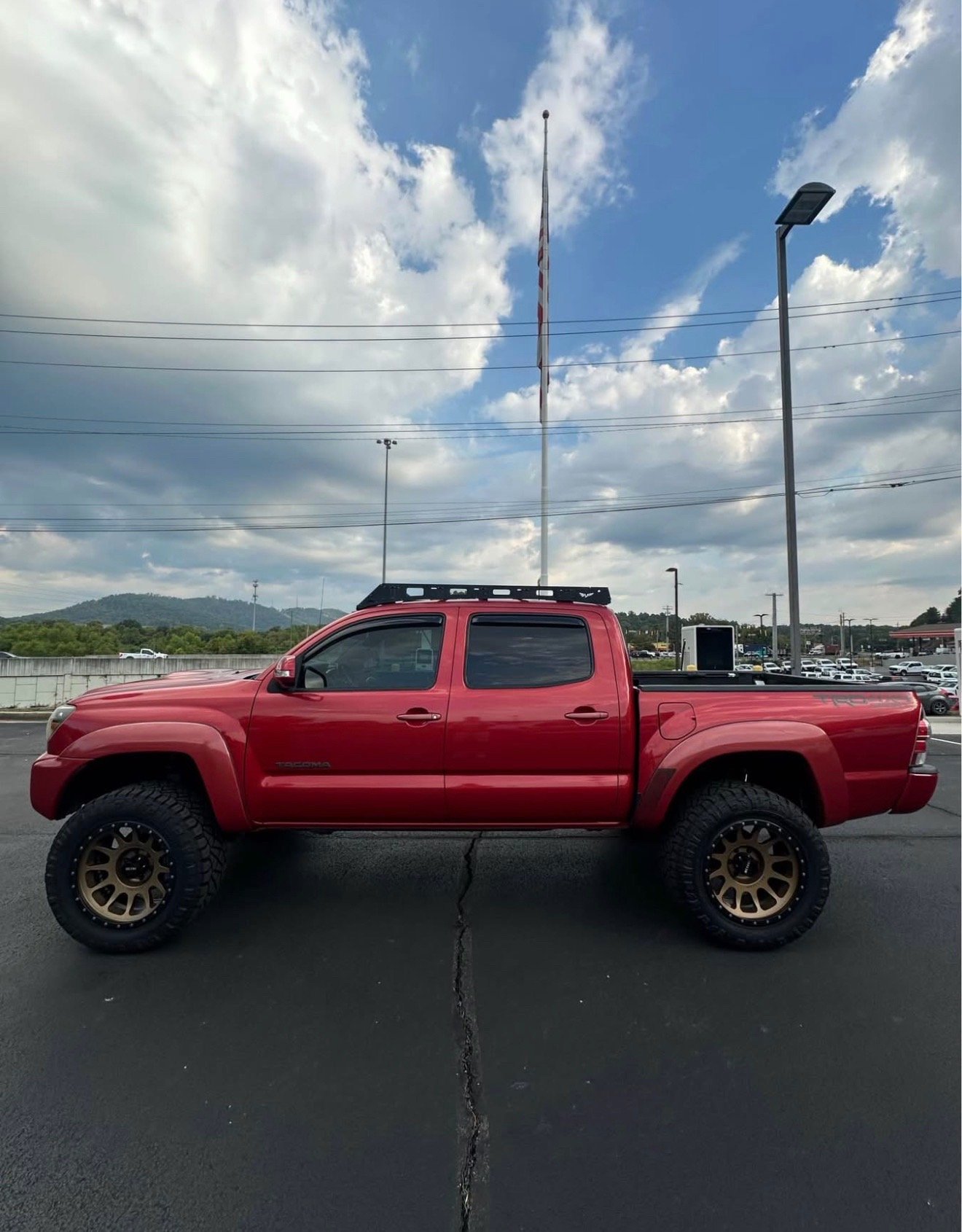 2012 Toyota Tacoma V6 4x4 – TRD Sport - Image 11