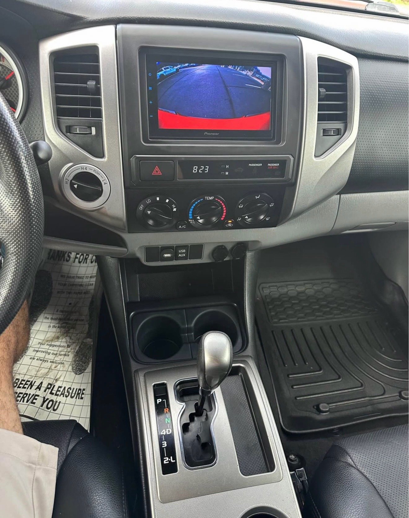 2012 Toyota Tacoma V6 4x4 – TRD Sport - Image 5