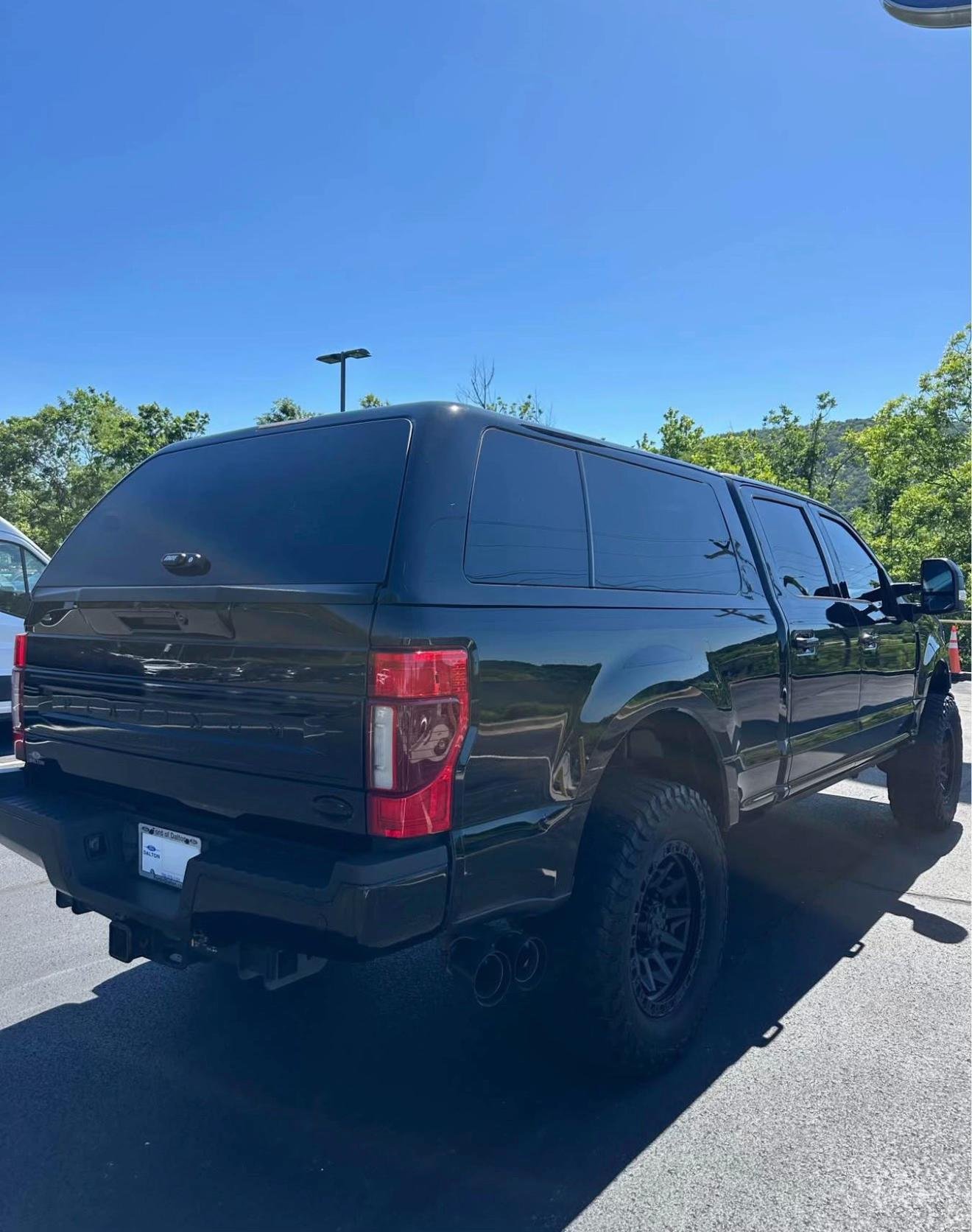 2020 Ford F250 Super Duty Crew Cab Platinum Pickup 4D 6 3/4Ft - Image 16