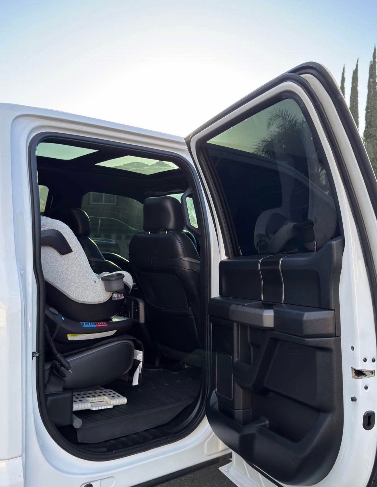 2017 Ford F-150 Super Crew Raptor Pickup 4D 5 1/2 ft - Image 8