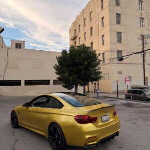 Alternative view of 2015 BMW M4 2D Cup