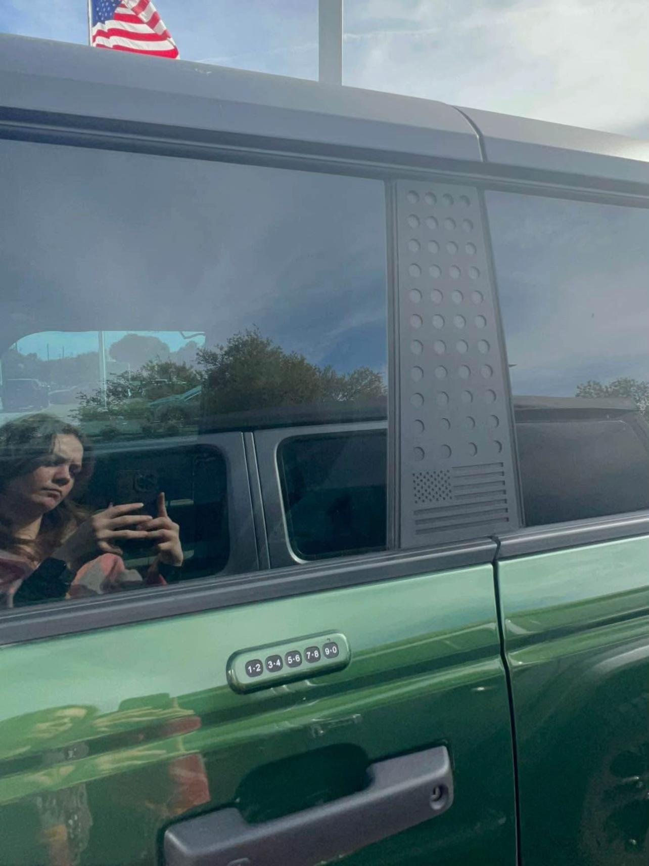 2023 Ford Bronco Badlands Sport - Image 3