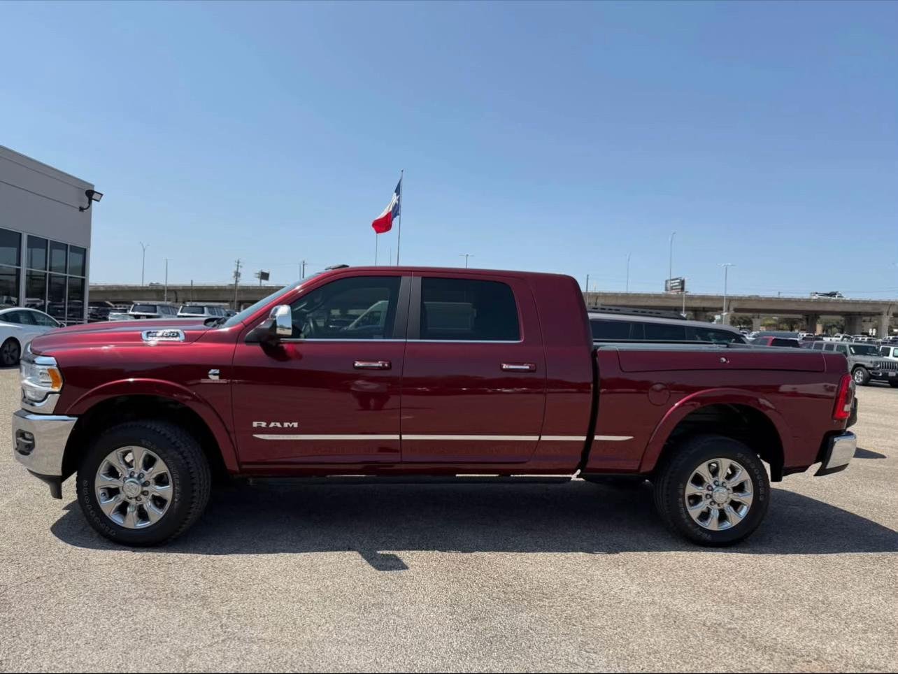 💪🔥 2021 RAM 2500 Limited Mega Cab - Image 5