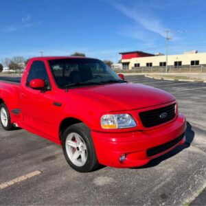 Alternative view of 2001 Ford F150 SVT Lightning