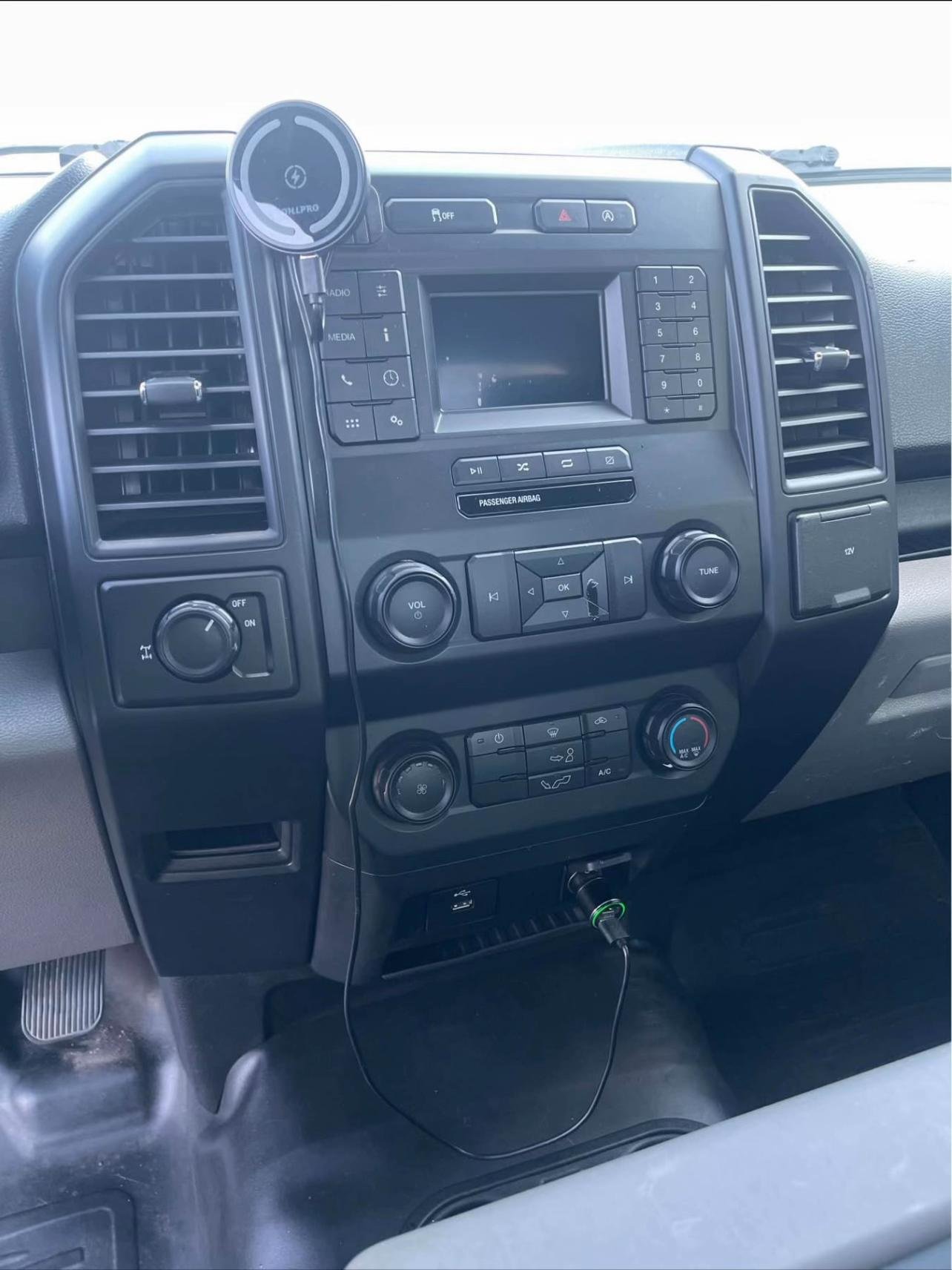 2019 Ford F-150 Xl Pickup 2D 6 1 /2 Ft - Image 3