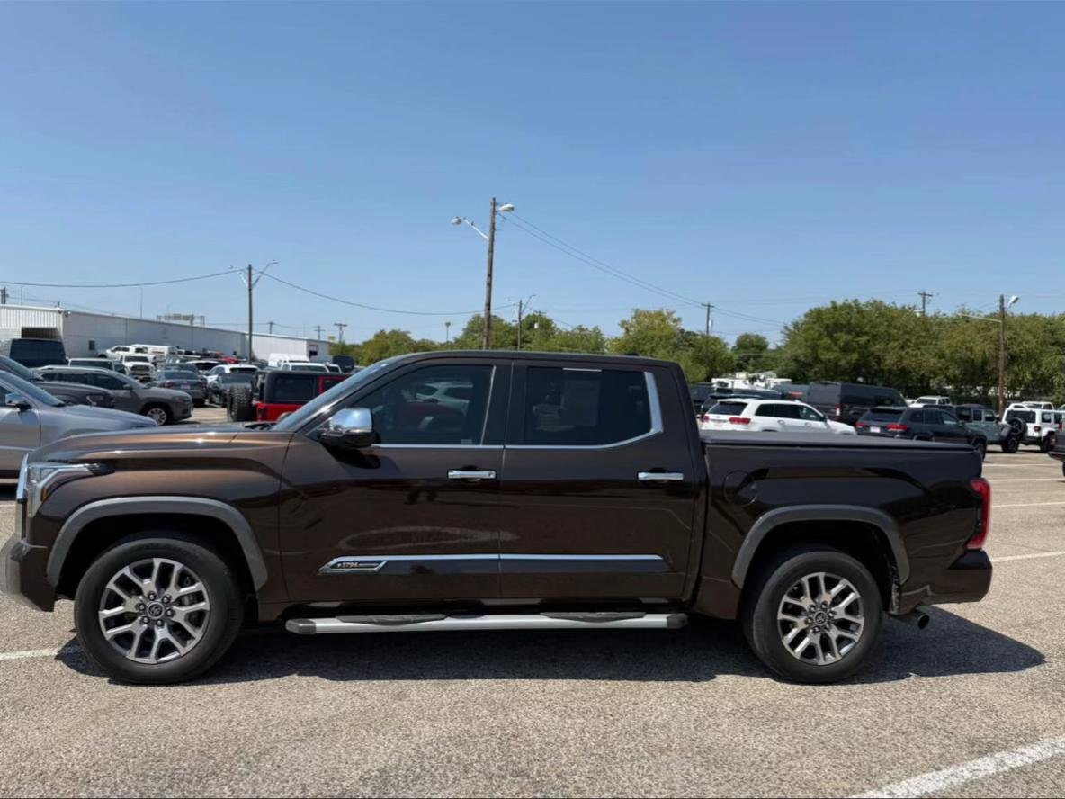 🤠🔥 2023 Toyota Tundra 1794 Edition - Image 5