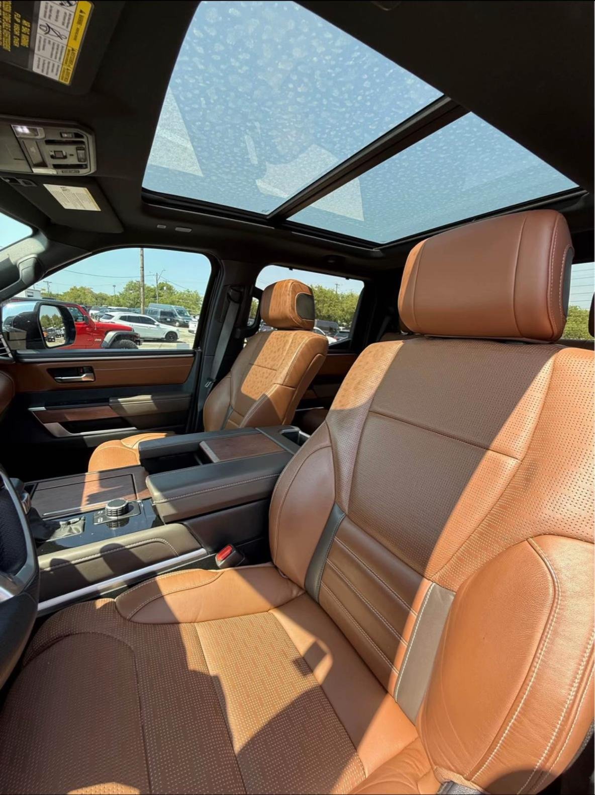 🤠🔥 2023 Toyota Tundra 1794 Edition - Image 8