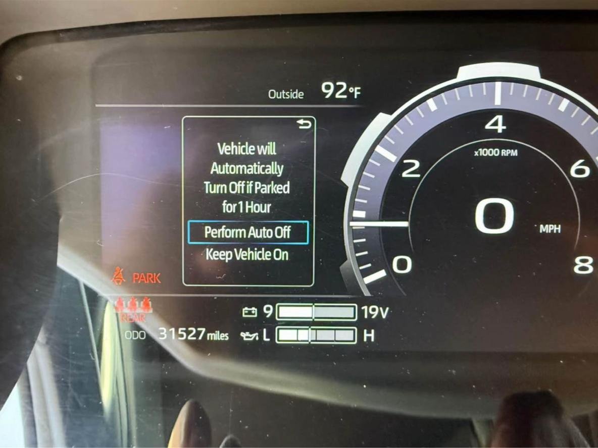 🤠🔥 2023 Toyota Tundra 1794 Edition - Image 9