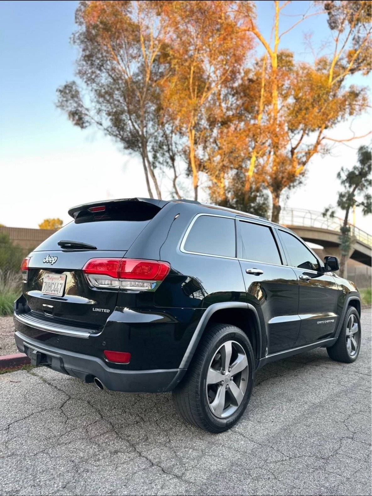 2016 Jeep Gran Cherokee limited i - Image 16