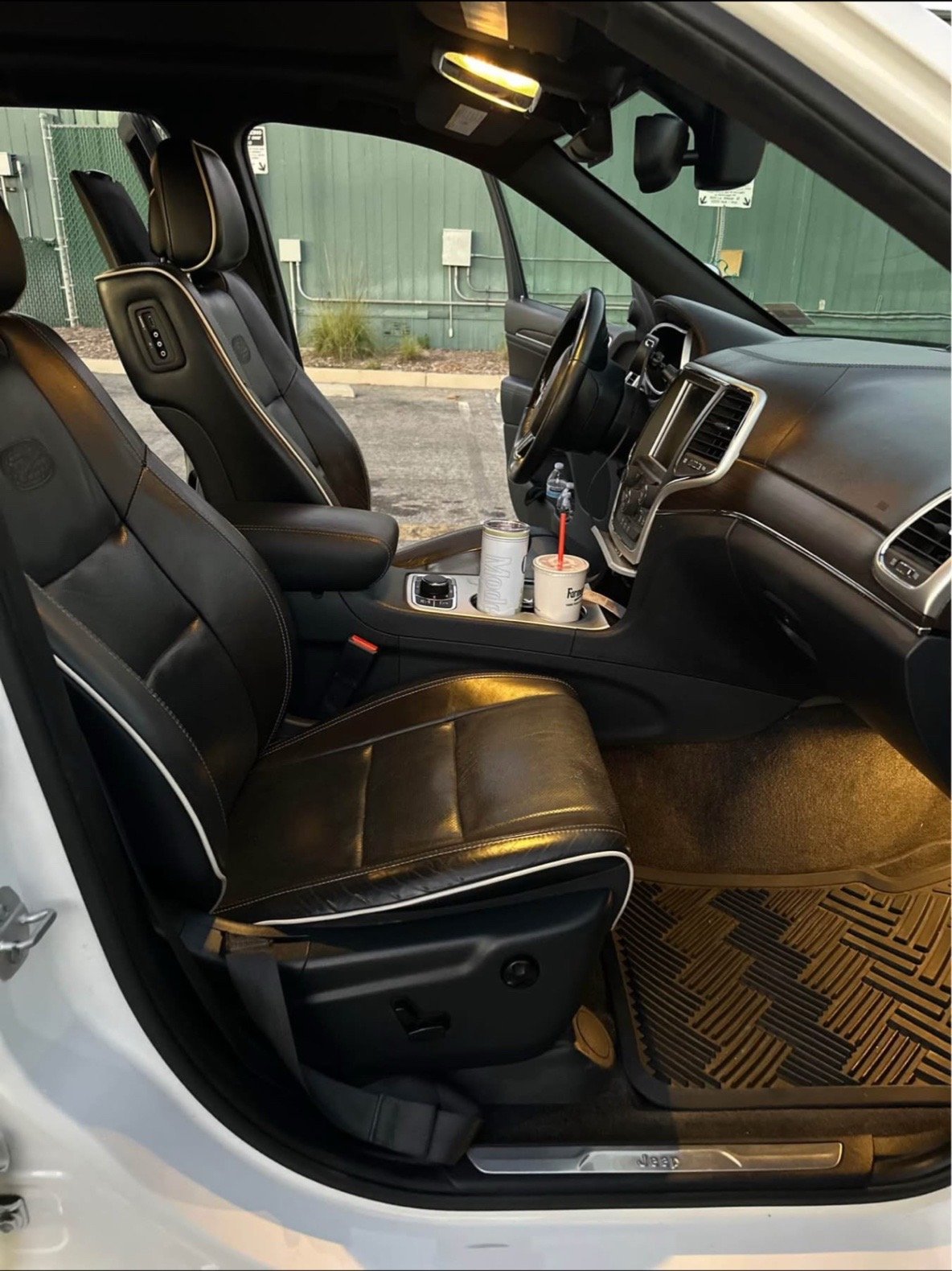 2015 JEEP GRAND CHEROKEE OVERLAND 4x4 OVERLAND - Image 3