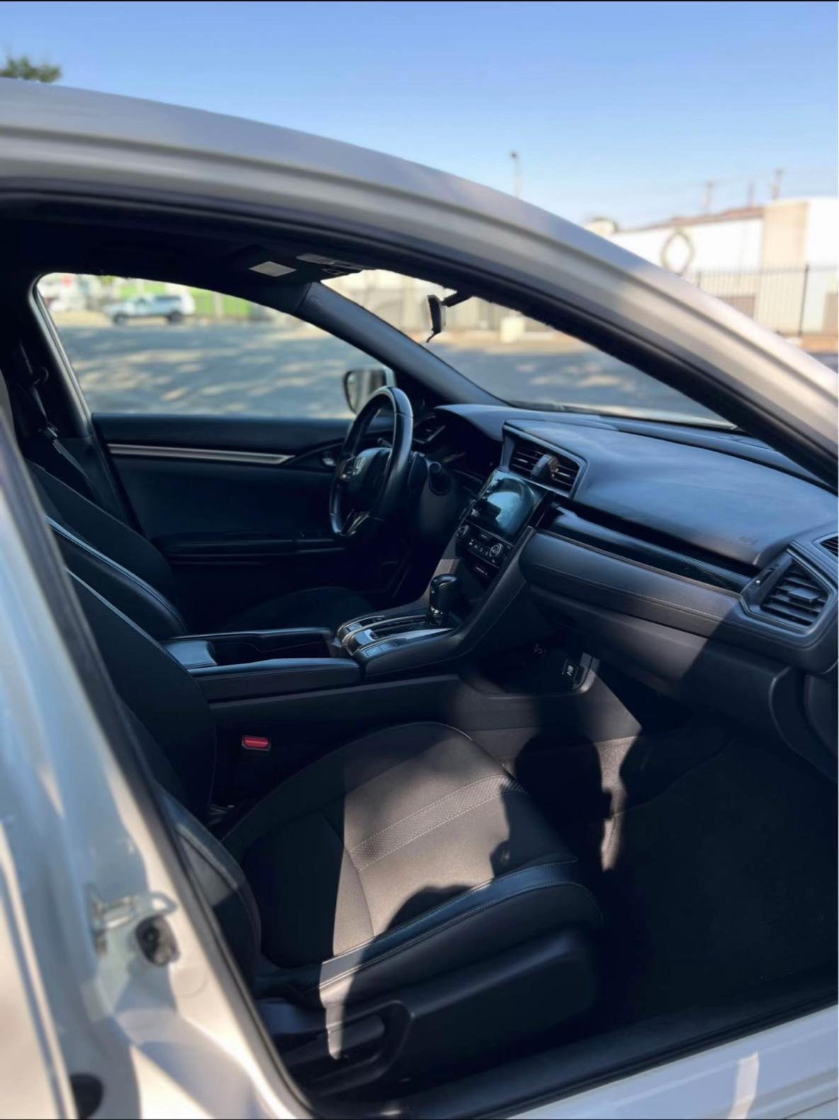2020 Civic Hatchback Sport 1.5 - Image 9