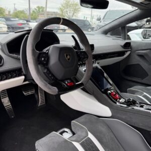 Alternative view of 2023 Lamborghini Huracan