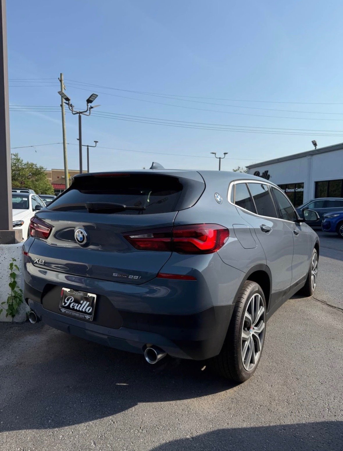 2022 BMW X2 Drive28i Sport Utility 4D - Image 3