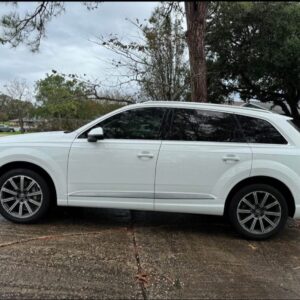 Alternative view of 2017 Audi Q7