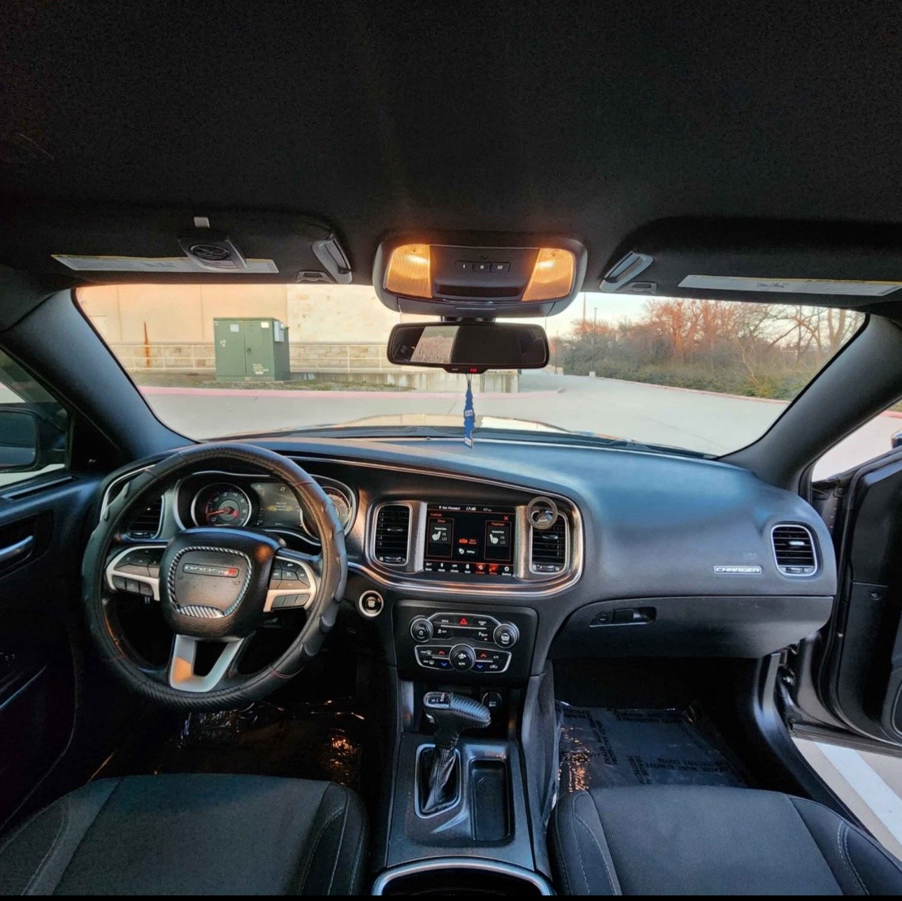 2018 Dolge Charger Sxt plus Sedan 4D - Image 4