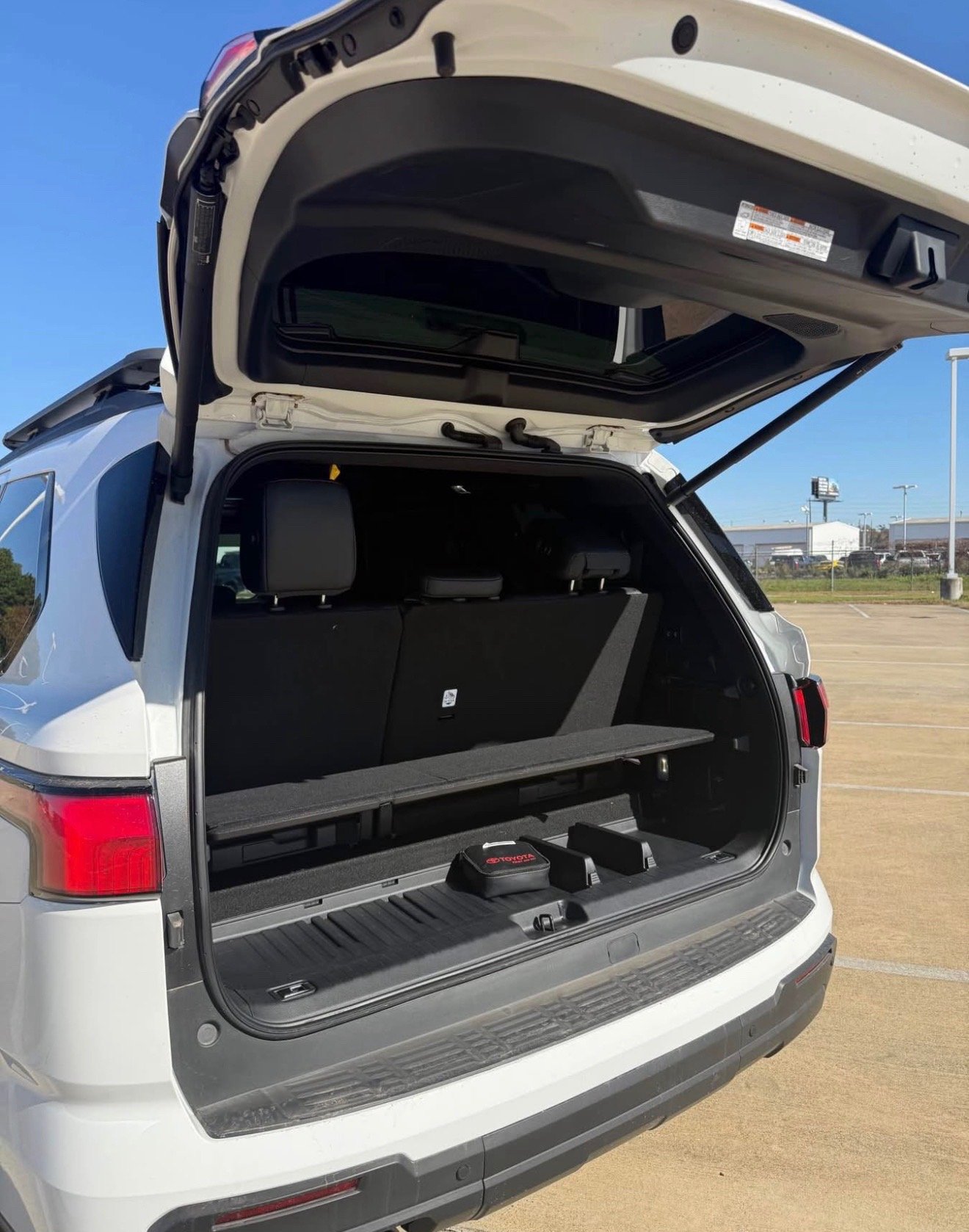 2025 Toyota Sequoia - Image 7