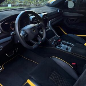 Alternative view of 2023 Lamborghini Urus Sport Utility 4D