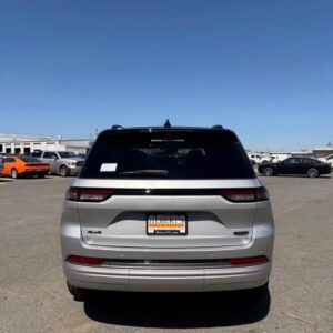 Alternative view of 2026 Jeep Grand Cherokee Summit 4×4