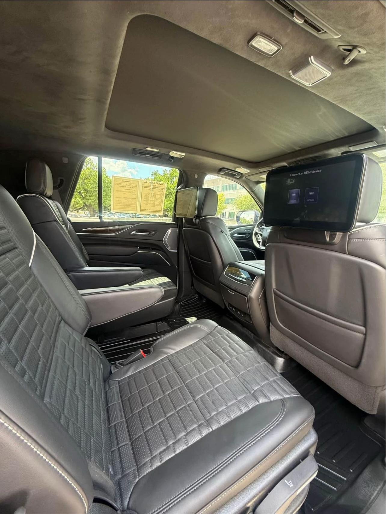 2023 Cadillac Escalade Sport Platinum ✨ 6.2L V8 | 4WD 1 Owner - Image 2