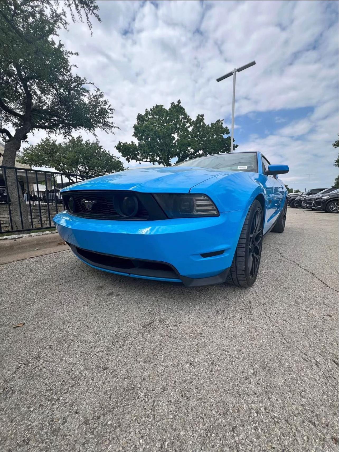 5.0 4V TI-VCT V8!! Beautiful blue 5.0 GT Mustang! - Image 6