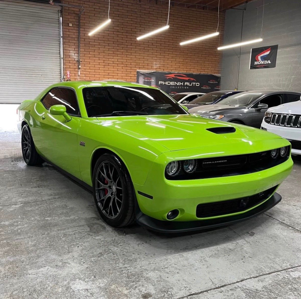 2015 Dodge Challenger SRT - Image 8