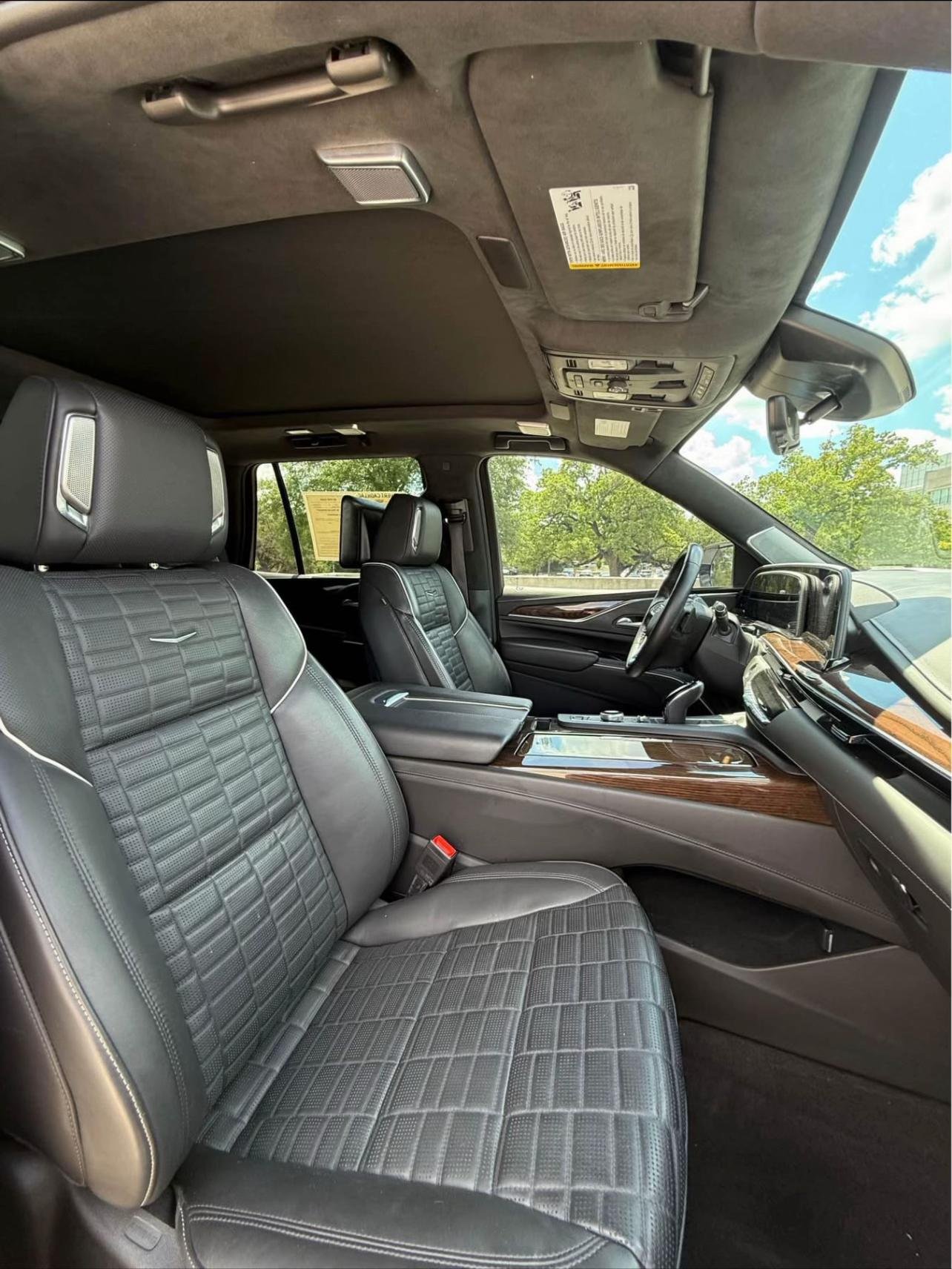 2023 Cadillac Escalade Sport Platinum ✨ 6.2L V8 | 4WD 1 Owner • - Image 5