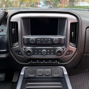 Alternative view of 2017 GMC Sierra 1500 SLT