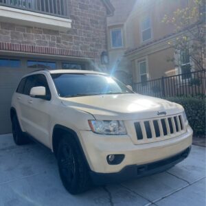 Alternative view of 2013JeepGrandCherokee