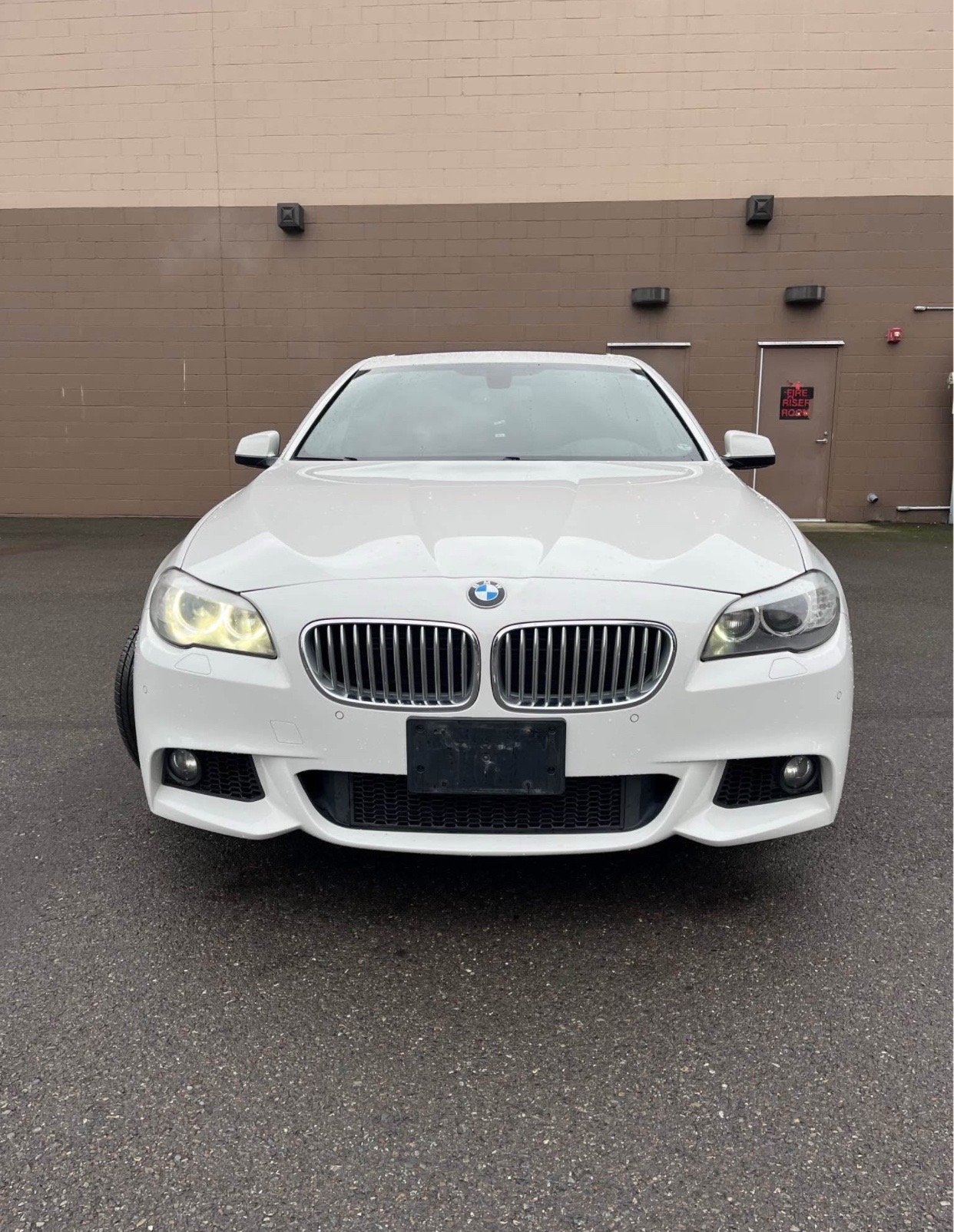 2013 BMW 5 Series · 550i xDrive Sedan 4D - Image 14