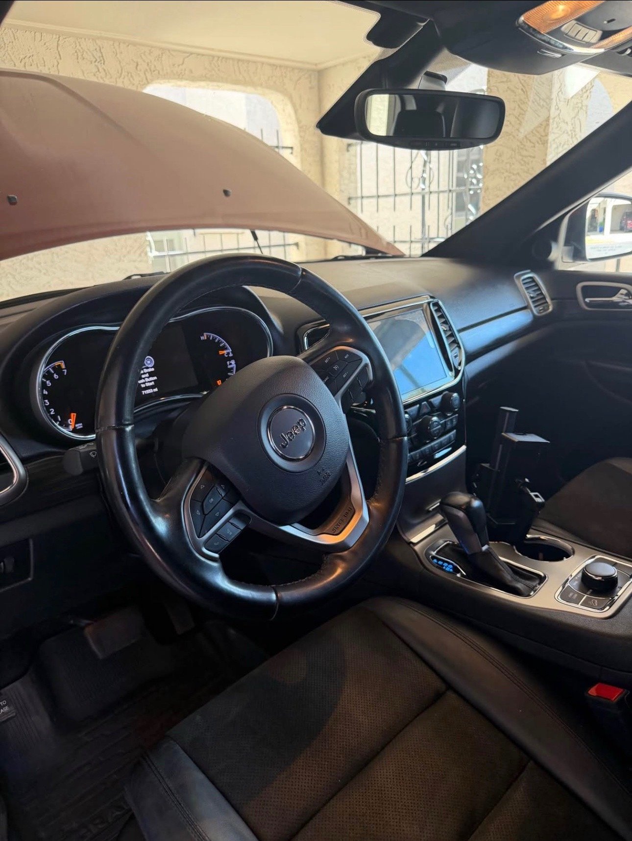 2020 Jeep Grand Cherokee · North Sport Utility 4D Red - Image 4