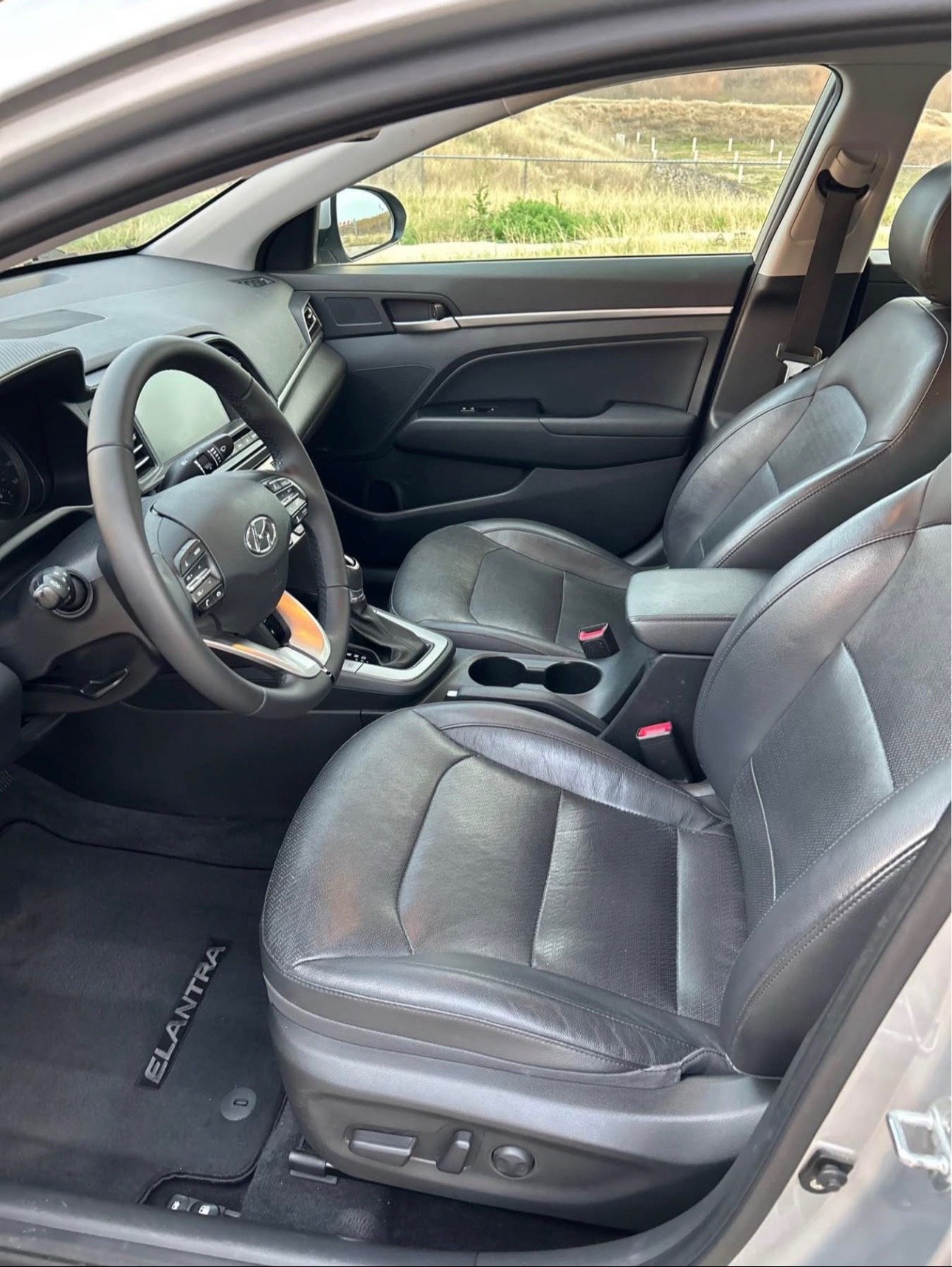 2020 Hyundai Elantra - Image 11