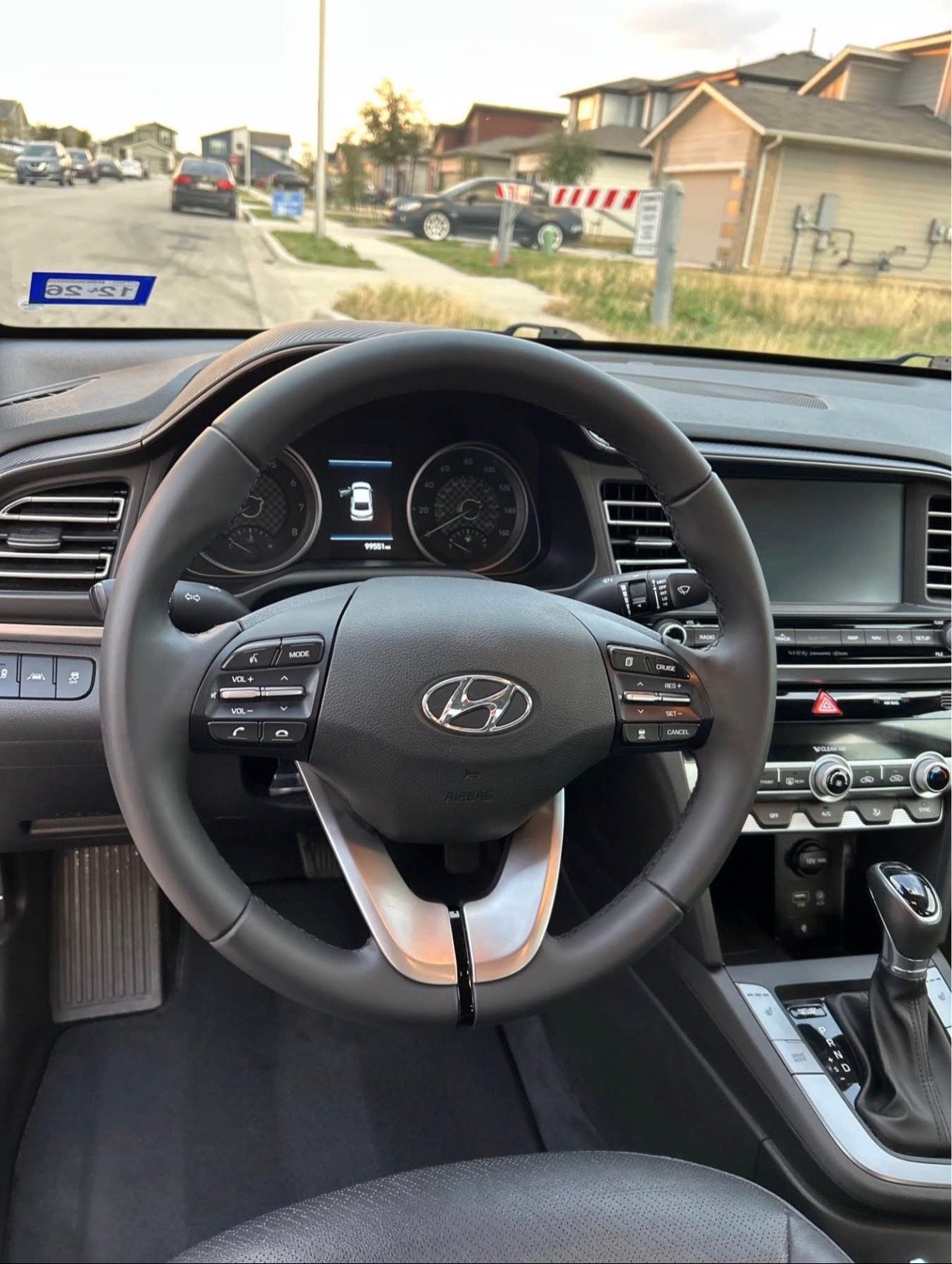 2020 Hyundai Elantra - Image 3