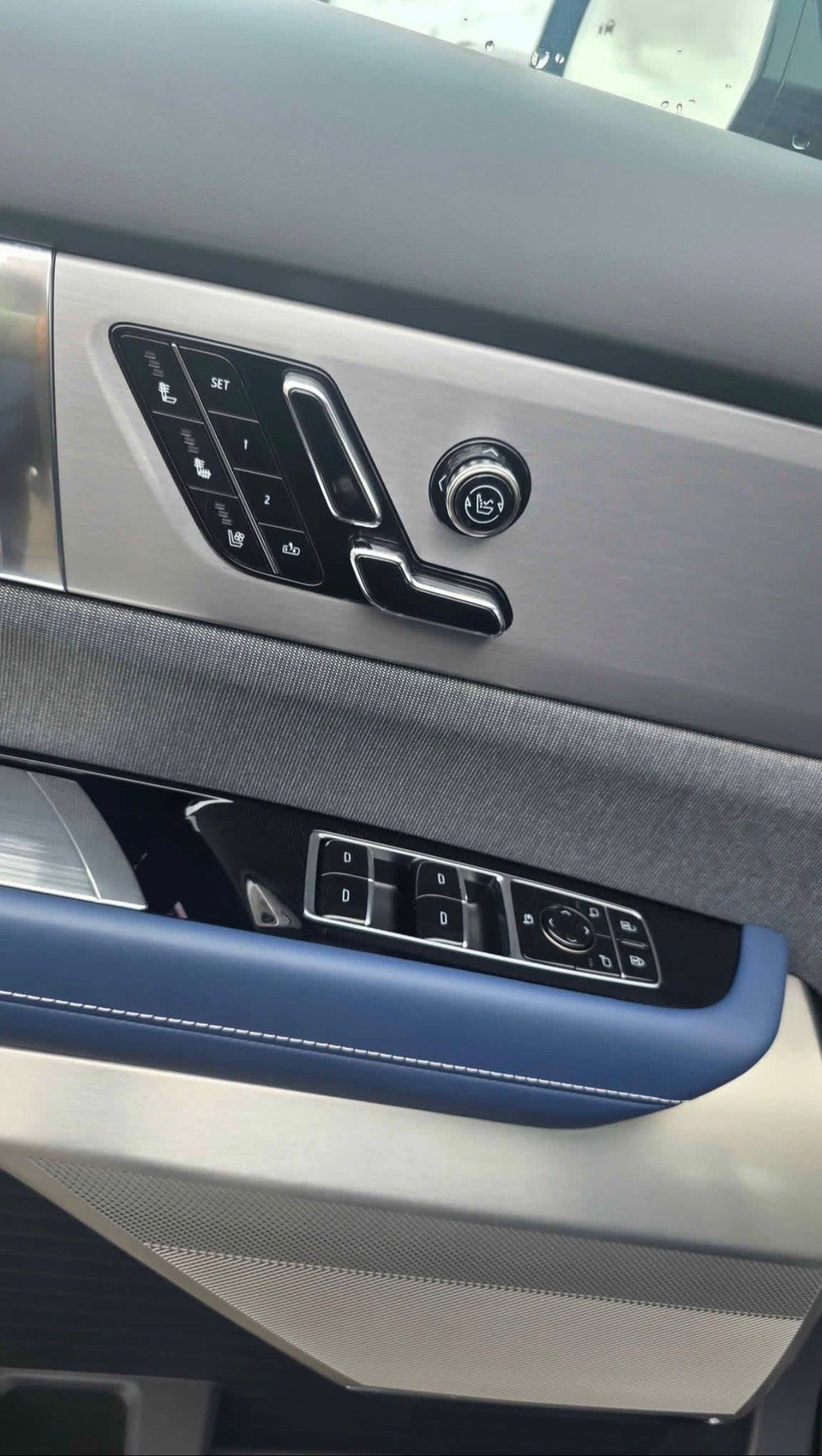 2026 Cadillac vistiq · Premium luxury - Image 5