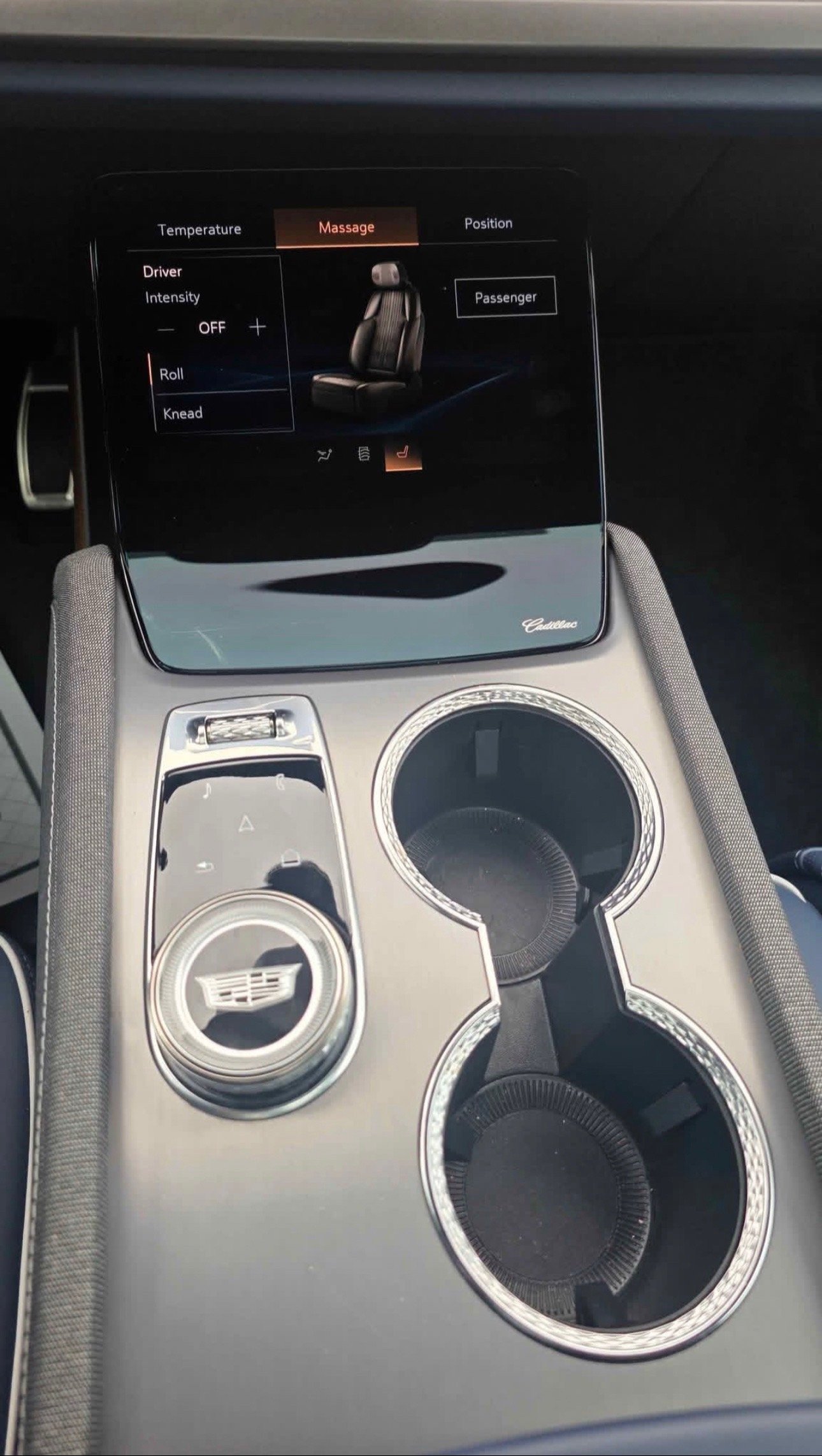 2026 Cadillac vistiq · Premium luxury - Image 8