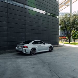 Alternative view of This G87 M2